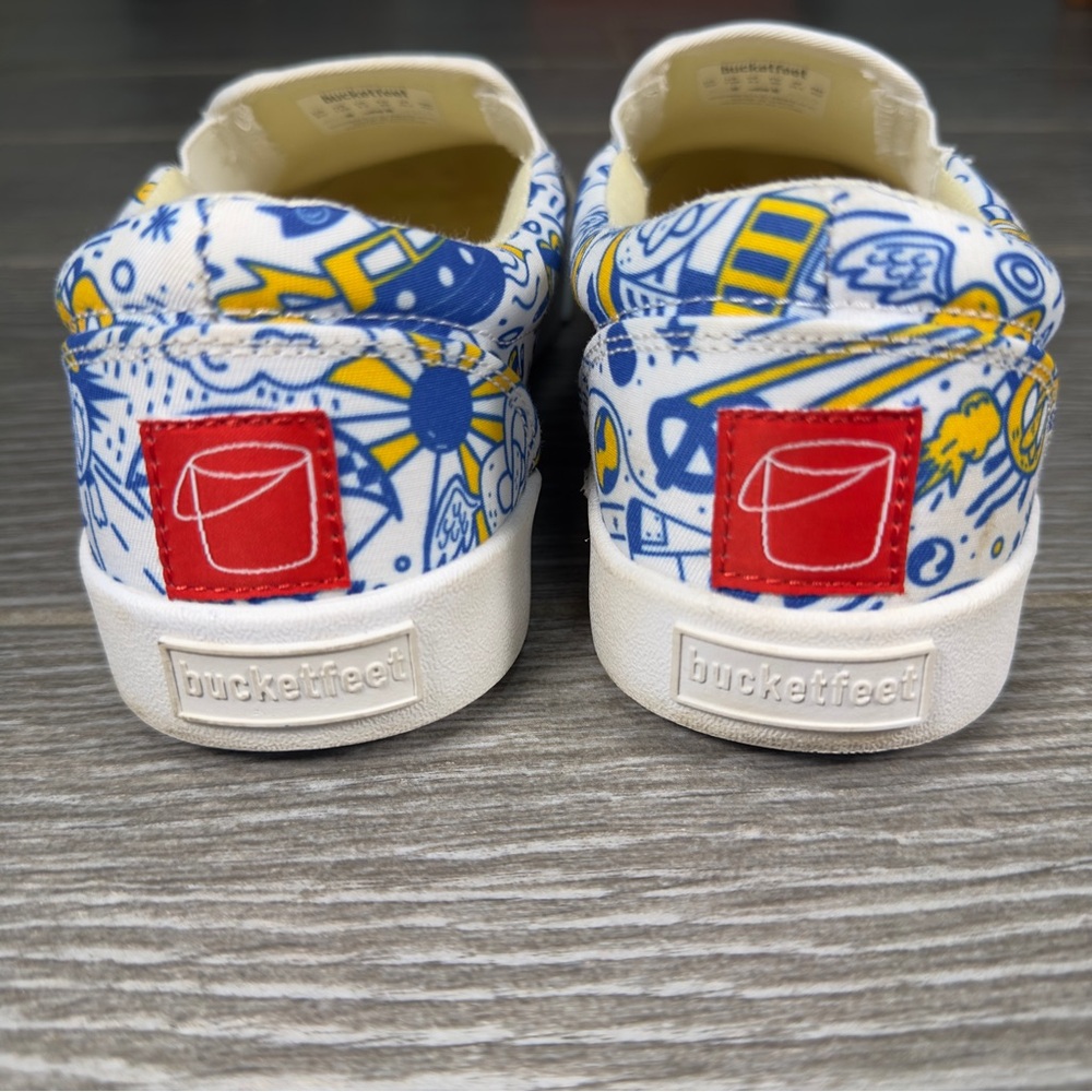 Bucketfeet Auntie Anne’s Pretzels Slip On Shoes Women’s 9 Men’s 7.5 - Picture 7 of 11